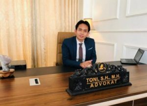 PENGACARA KONDANG TONI RM SOROTI PROYEK TAMAN WISATA GADOBANGKONG YANG JADI SOROTAN NASIONAL