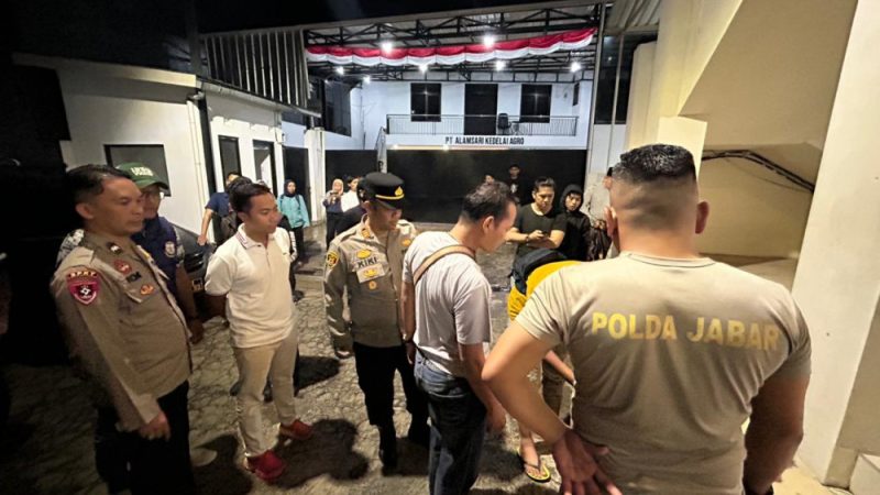 POLRES SUMEDANG UNGKAP PENEMUAN MAYAT BAYI DI WC UMUM MASJID