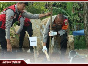 KAPOLDA JABAR TANAM POHON DI KUNINGAN: AJAK MASYARAKAT BERSATU HIJAUKAN JAWA BARAT