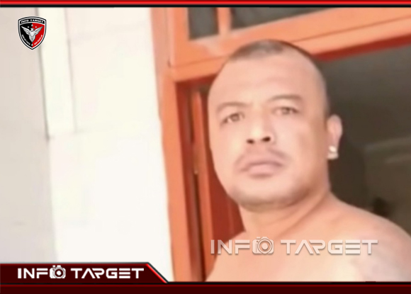 POLISI BURU PRIA PENGANIAYA KURIR COD DI BEKASI