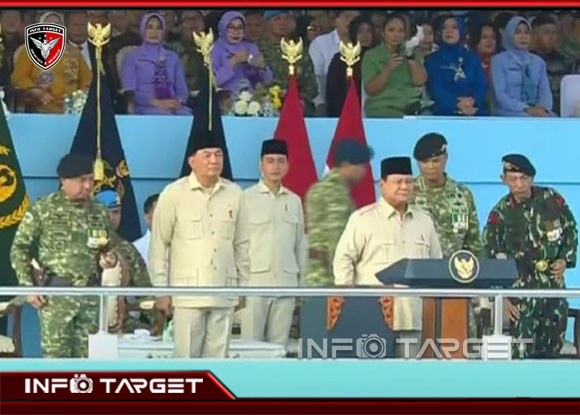 DERETAN PRESIDEN DAN WAPRES HADIRI UPACARA HUT KE-80 TNI DI MONAS: SBY, JK, HINGGA TRY SUTRISNO TURUT HORMAT
