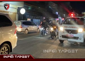 TABRAKAN ADU BANTENG DI SUKABUMI, SATU PENGENDARA ALAMI LUKA SERIUS